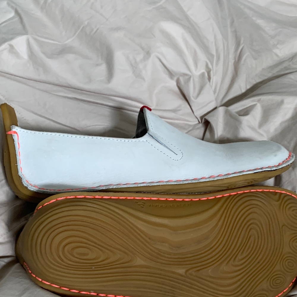 Vivo Barefoot White and Red Slip-On Loafers - Picture 5 of 8